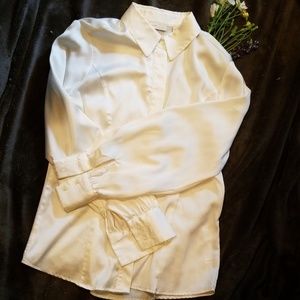 Womens long sleeve eggshell satin shirt